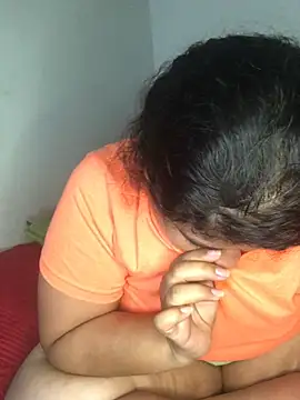 Snapshot of luisahot_9727 chatting on 04.13.26 luisahot 9727 online show from 04.13.26