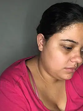 Snapshot of luisahot_9727 chatting on 04.14.26 luisahot 9727 online show from 04.14.26