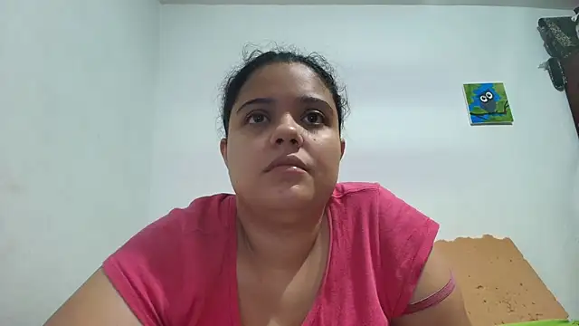 Snapshot of luisahot_9727 chatting on 04.15.26 luisahot 9727 online show from 04.15.26