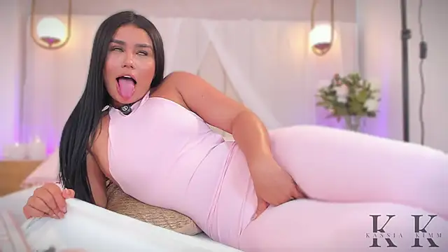 Snapshot of kassia_kim chatting on 03.02.26 kassia kim online show from 03.02.26