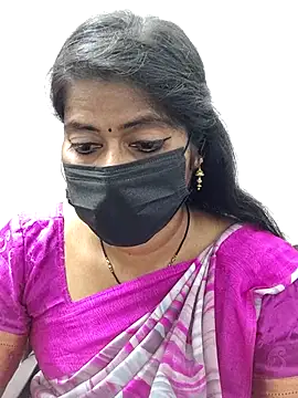 Snapshot of tamil_Sigappu_Roja chatting on 10.04.25 tamil Sigappu Roja online show from 10.04.25