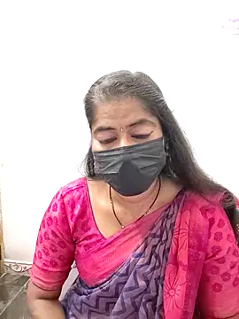 Snapshot of tamil_Sigappu_Roja chatting on 10.30.25 tamil Sigappu Roja online show from 10.30.25