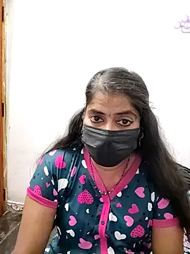 Snapshot of tamil_Sigappu_Roja chatting on 11.04.25 tamil Sigappu Roja online show from 11.04.25