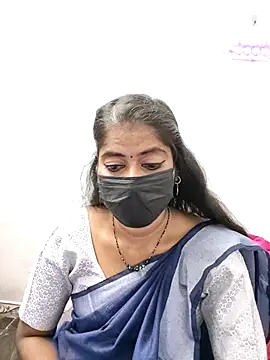 Snapshot of tamil_Sigappu_Roja chatting on 11.18.25 tamil Sigappu Roja online show from 11.18.25