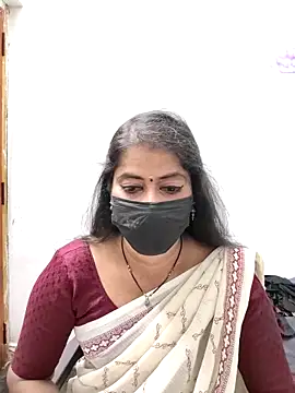 Snapshot of tamil_Sigappu_Roja chatting on 03.04.26 tamil Sigappu Roja online show from 03.04.26