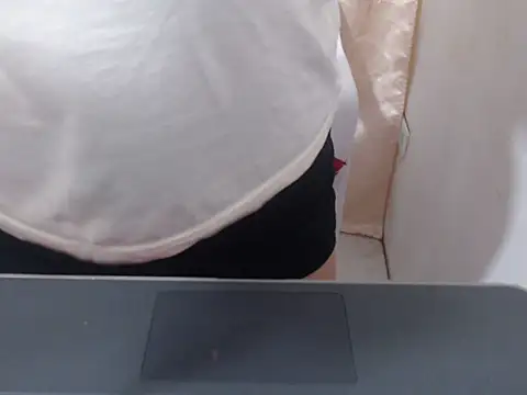 PrettyClaudia online show from 05.09.26