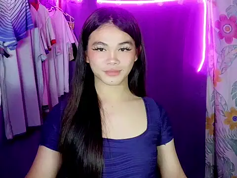 Snapshot of caramiya chatting on 05.29.26 caramiya online show from 05.29.26