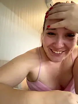 Snapshot of Sweet_lollipop25 chatting on 10.20.25 Sweet lollipop25 online show from 10.20.25