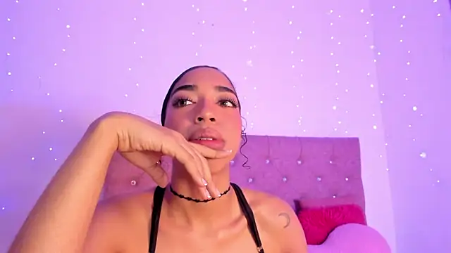 Snapshot of dulce_brown01 chatting on 04.04.26 dulce brown01 online show from 04.04.26