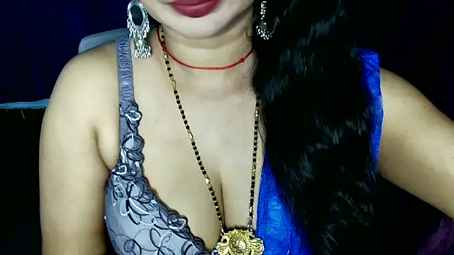 QUEEN SAKHI- online show from 06.15.26
