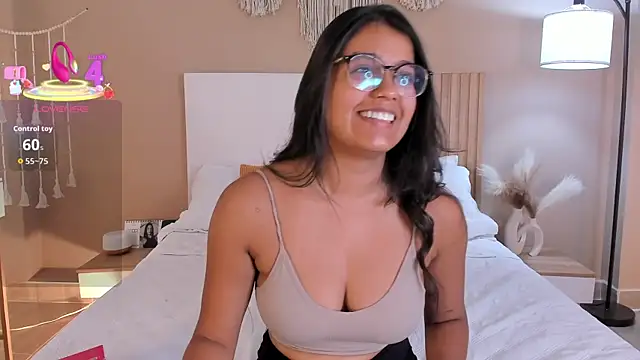 Snapshot of Camila_Bustamante chatting on 04.17.26 Camila Bustamante online show from 04.17.26