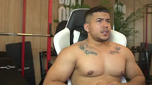Snapshot of Thiago_Valente chatting on 05.19.26 Thiago Valente online show from 05.19.26