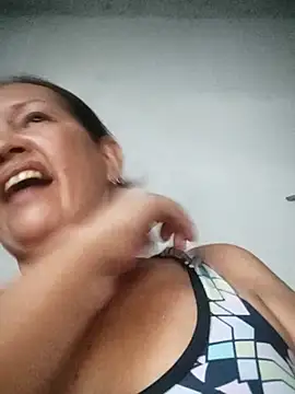 Snapshot of marinita13 chatting on 10.03.25 marinita13 online show from 10.03.25