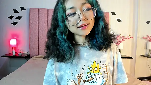 TerumiKitty online show from 11.13.25