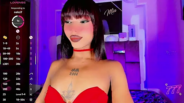 Snapshot of LADY-HOT-SEXY- chatting on 06.05.26 LADY-HOT-SEXY- online show from 06.05.26