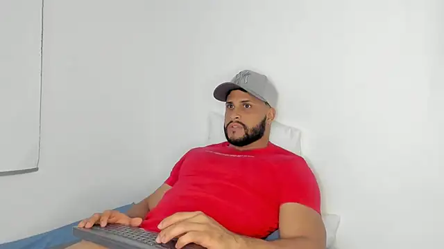 Snapshot of Pier_Simons chatting on 02.24.26 Pier Simons online show from 02.24.26