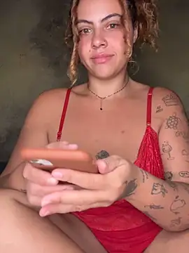 Chloe Leaozinho online show from 05.17.26