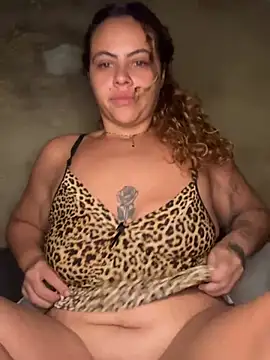 Chloe Leaozinho online show from 05.19.26