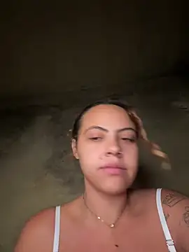 Chloe Leaozinho online show from 05.20.26