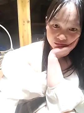 Snapshot of Tiyir597 chatting on 10.03.25 Tiyir597 online show from 10.03.25