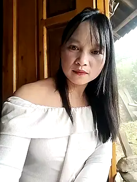 Snapshot of Tiyir597 chatting on 10.04.25 Tiyir597 online show from 10.04.25