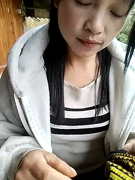 Tiyir597 online show from 10.24.25