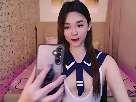 Snapshot of Ts-yoshi chatting on 09.18.25 Ts-yoshi online show from 09.18.25
