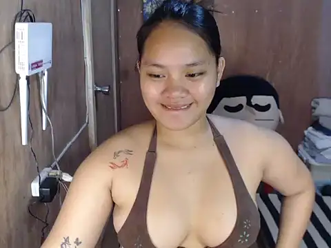 Snapshot of prettykrysgirl chatting on 10.07.25 prettykrysgirl online show from 10.07.25