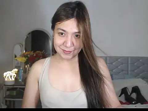 stellahugeX online show from 11.30.25