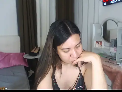 stellahugeX online show from 04.08.26