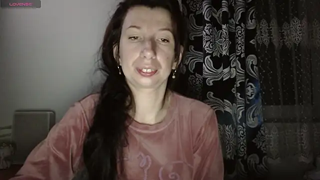 RosieHayes online show from 11.28.25