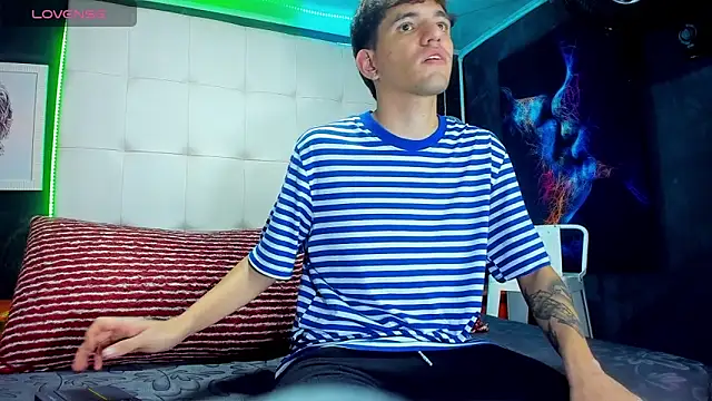 Matteo12  online show from 09.17.25