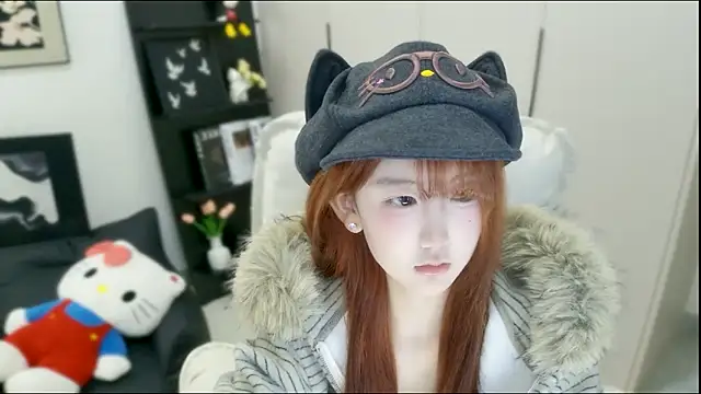 Snapshot of wanzi-1229 chatting on 10.17.25 wanzi-1229 online show from 10.17.25