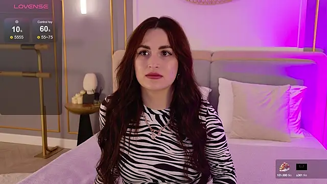 Snapshot of LanaElise chatting on 09.13.25 LanaElise online show from 09.13.25