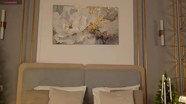 Snapshot of LanaElise chatting on 12.05.25 LanaElise online show from 12.05.25