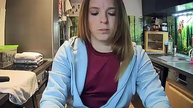 Snapshot of SexyMilf_37 chatting on 09.26.25 SexyMilf 37 online show from 09.26.25