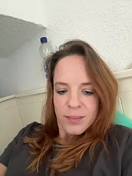 Snapshot of SexyMilf_37 chatting on 10.04.25 SexyMilf 37 online show from 10.04.25