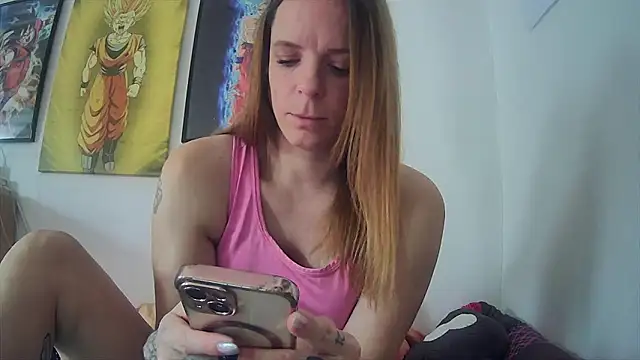 Snapshot of SexyMilf_37 chatting on 10.24.25 SexyMilf 37 online show from 10.24.25