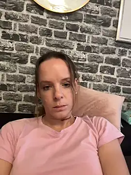 Snapshot of SexyMilf_37 chatting on 11.01.25 SexyMilf 37 online show from 11.01.25