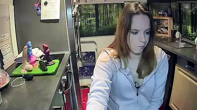 Snapshot of SexyMilf_37 chatting on 11.02.25 SexyMilf 37 online show from 11.02.25