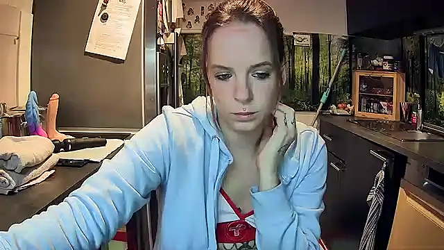 Snapshot of SexyMilf_37 chatting on 11.07.25 SexyMilf 37 online show from 11.07.25