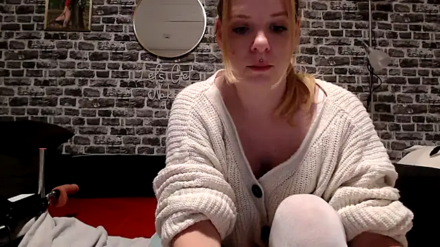 Snapshot of SexyMilf_37 chatting on 04.01.26 SexyMilf 37 online show from 04.01.26