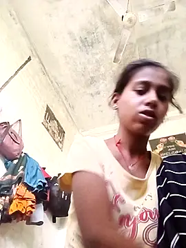 Snapshot of Saniye-143 chatting on 09.10.25 Saniye-143 online show from 09.10.25