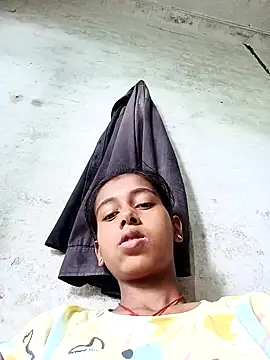 Snapshot of Saniye-143 chatting on 09.12.25 Saniye-143 online show from 09.12.25