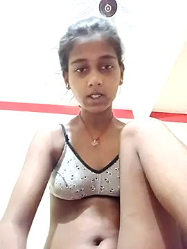 Snapshot of Saniye-143 chatting on 10.07.25 Saniye-143 online show from 10.07.25