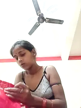 Snapshot of Saniye-143 chatting on 10.09.25 Saniye-143 online show from 10.09.25