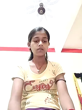 Snapshot of Saniye-143 chatting on 10.12.25 Saniye-143 online show from 10.12.25