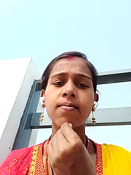 Snapshot of Saniye-143 chatting on 11.20.25 Saniye-143 online show from 11.20.25