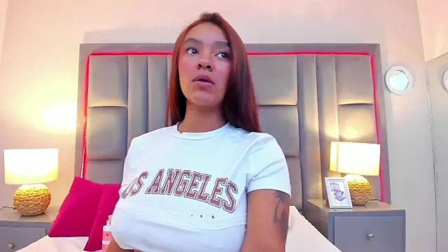 GabyMoreau online show from 11.07.25