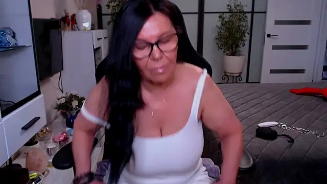 Anna Blare online show from 04.11.26